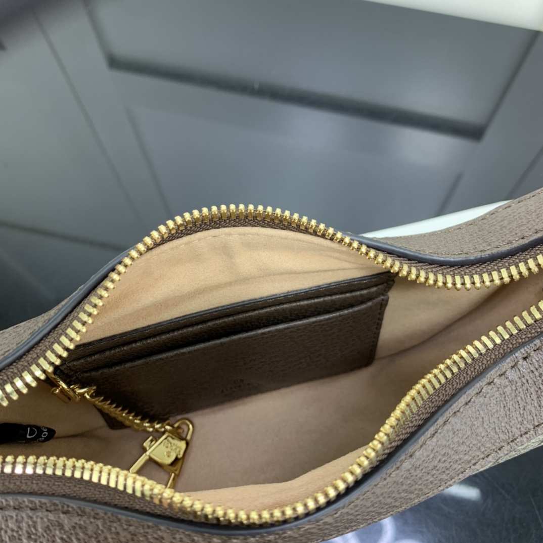 Gucci Hobo Bags